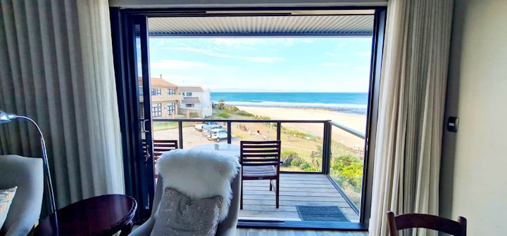 Jeffreys Bay Accommodation at On the Beach Guest House and Suites | Viya