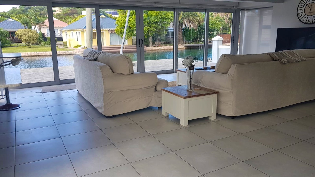 Jeffreys Bay Accommodation at  | Viya