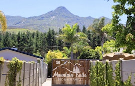 George Accommodation at Mountain Trails Accommodation | Viya