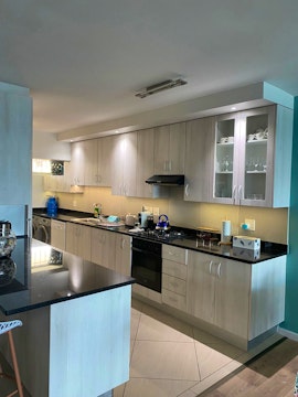 Overberg Accommodation at Bayview 208 | Viya