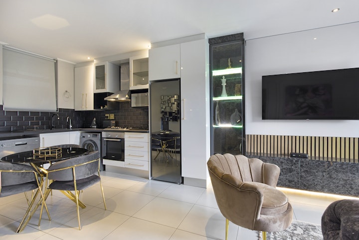 Gauteng Accommodation at The Apex on Smuts - Apartment 110 | Viya