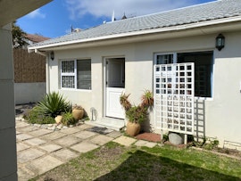 Bloubergstrand Accommodation at  | Viya