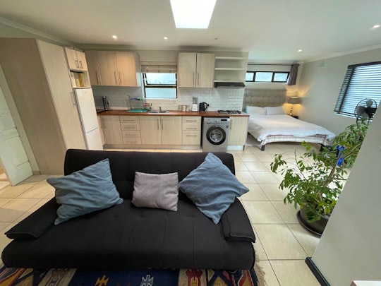 Southern Suburbs Accommodation at  | Viya