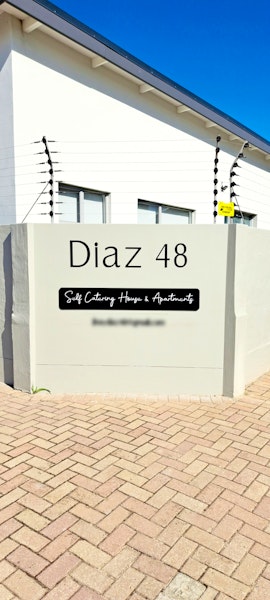 Sarah Baartman District Accommodation at Diaz 48 - Central Surfer's Hub: Flat 1 and 2 | Viya