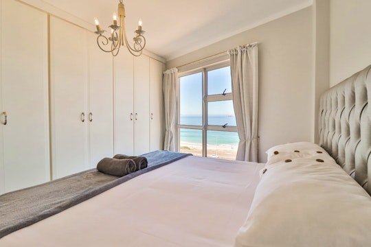 Bloubergstrand Accommodation at  | Viya