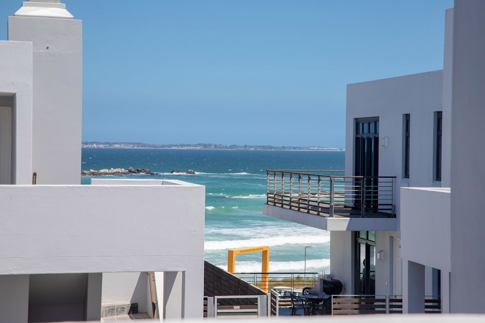 Bloubergstrand Accommodation at  | Viya