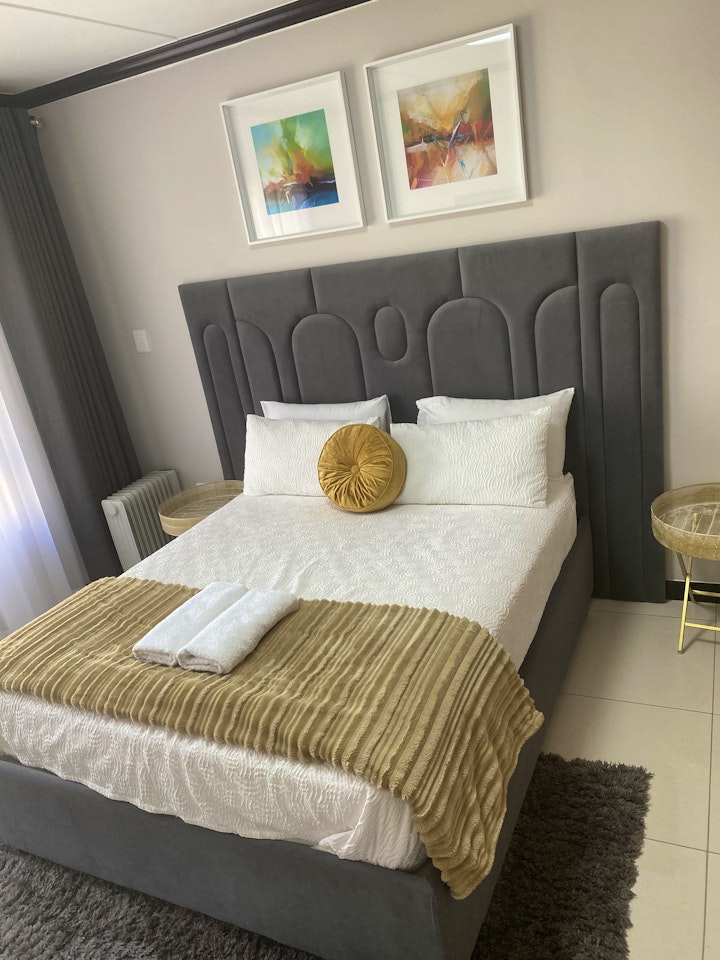 Johannesburg Accommodation at Moonpopson Luxury Apartment | Viya