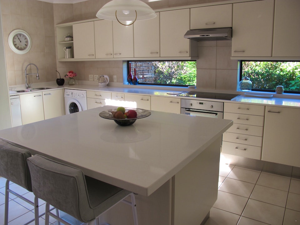 Southern Suburbs Accommodation at  | Viya