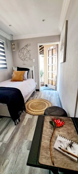 West Rand Accommodation at Quinn Cottage Guest House | Viya