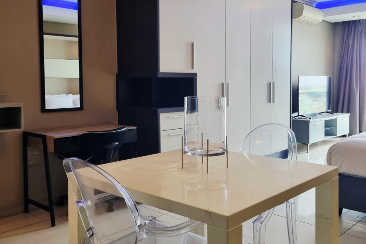 Crystal Towers Studio Apartment 310 image no 11 of 19