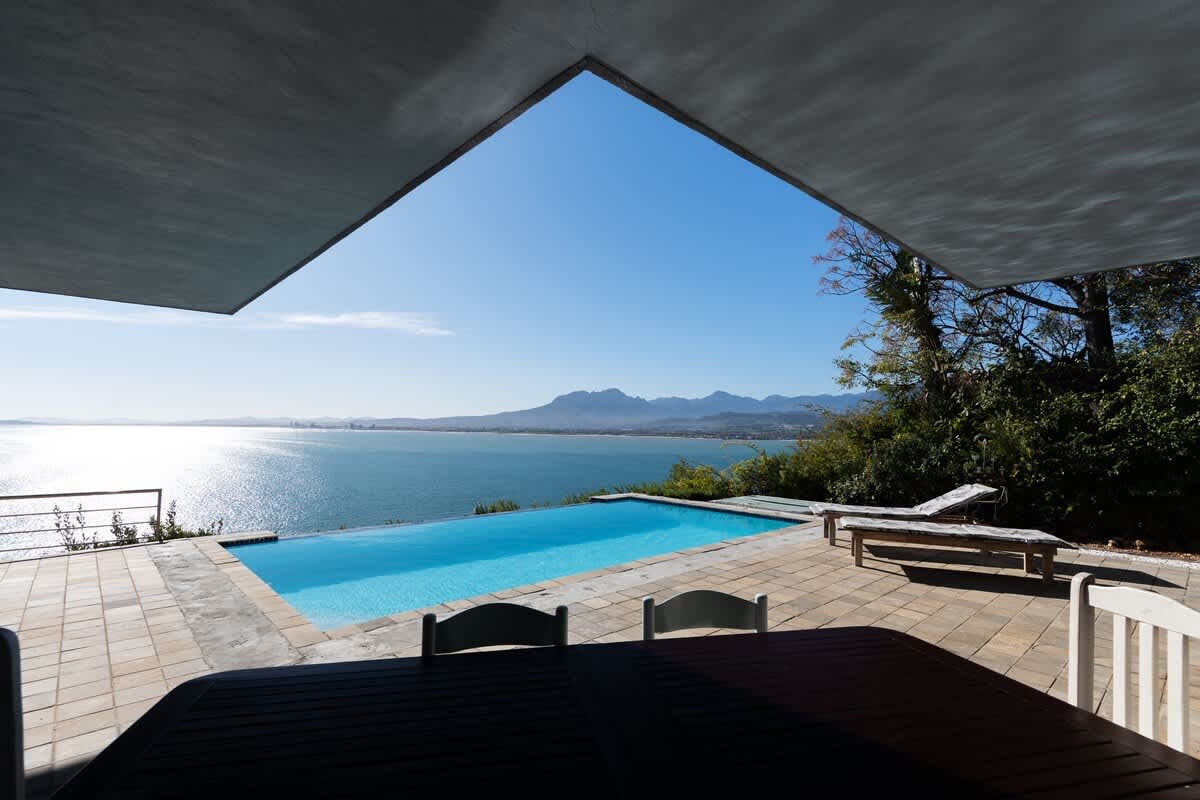 Gordon's Bay Villa with Sea and Mountain Views image no 6 of 38