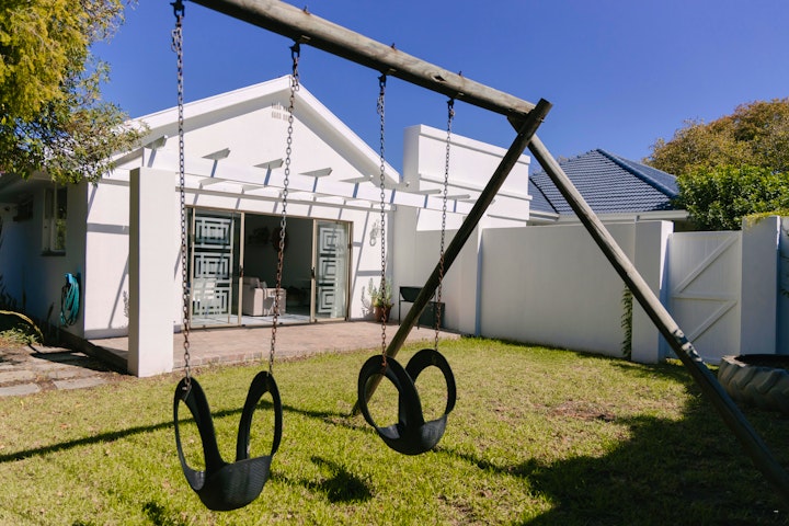 Cape Town Accommodation at McLeod's Cottage | Viya