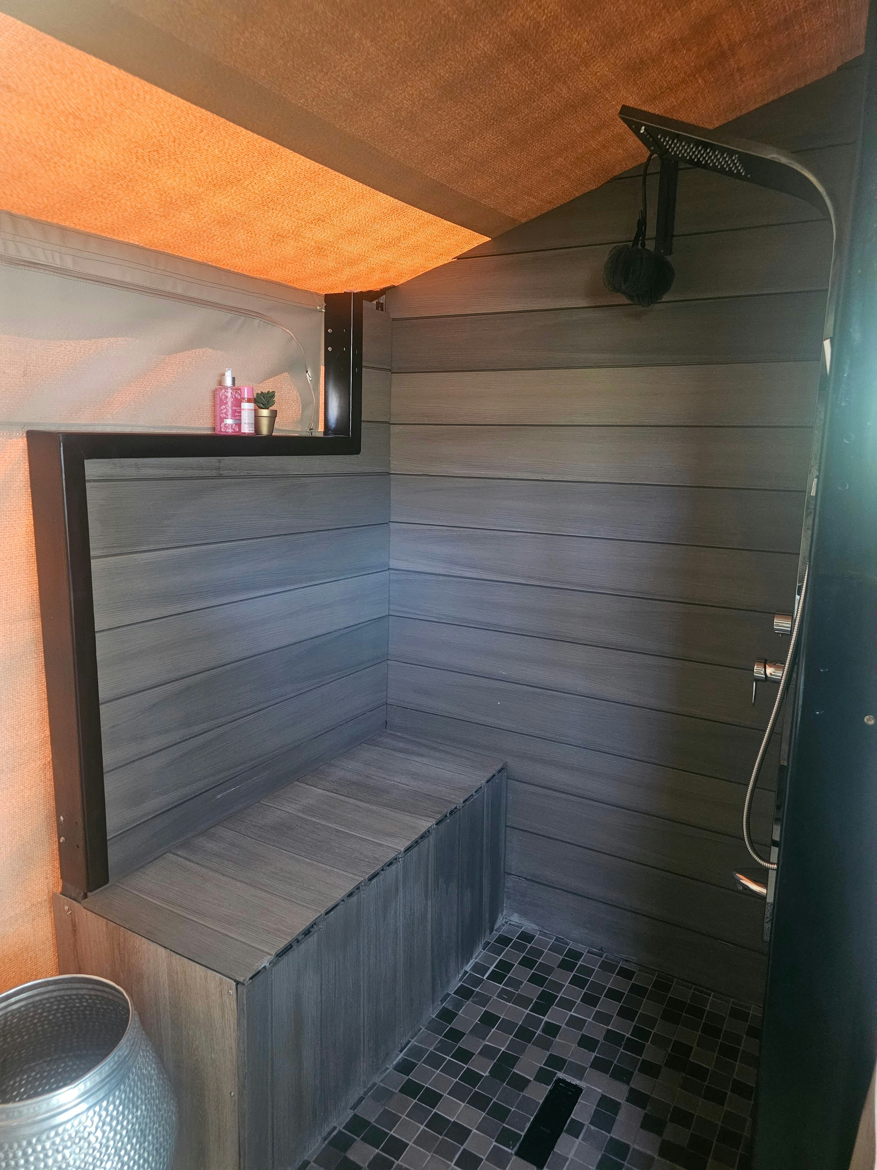 Rose cottage Luxury Tented Suite image no 19 of 25