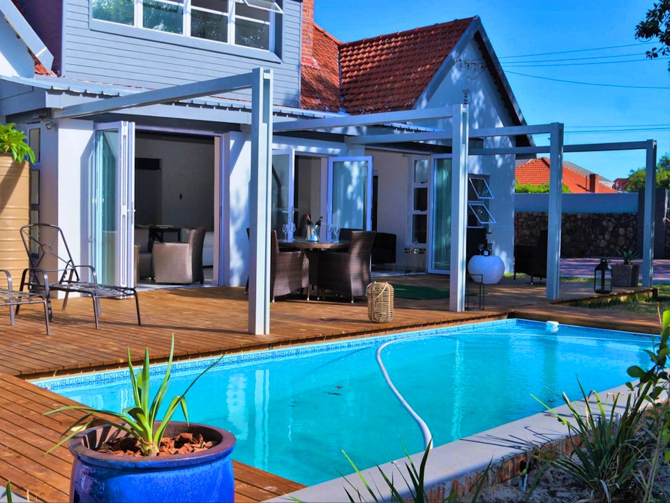 Southern Suburbs Accommodation at  | Viya