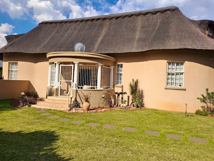 Limpopo Accommodation at Majaneng Guest House | Viya