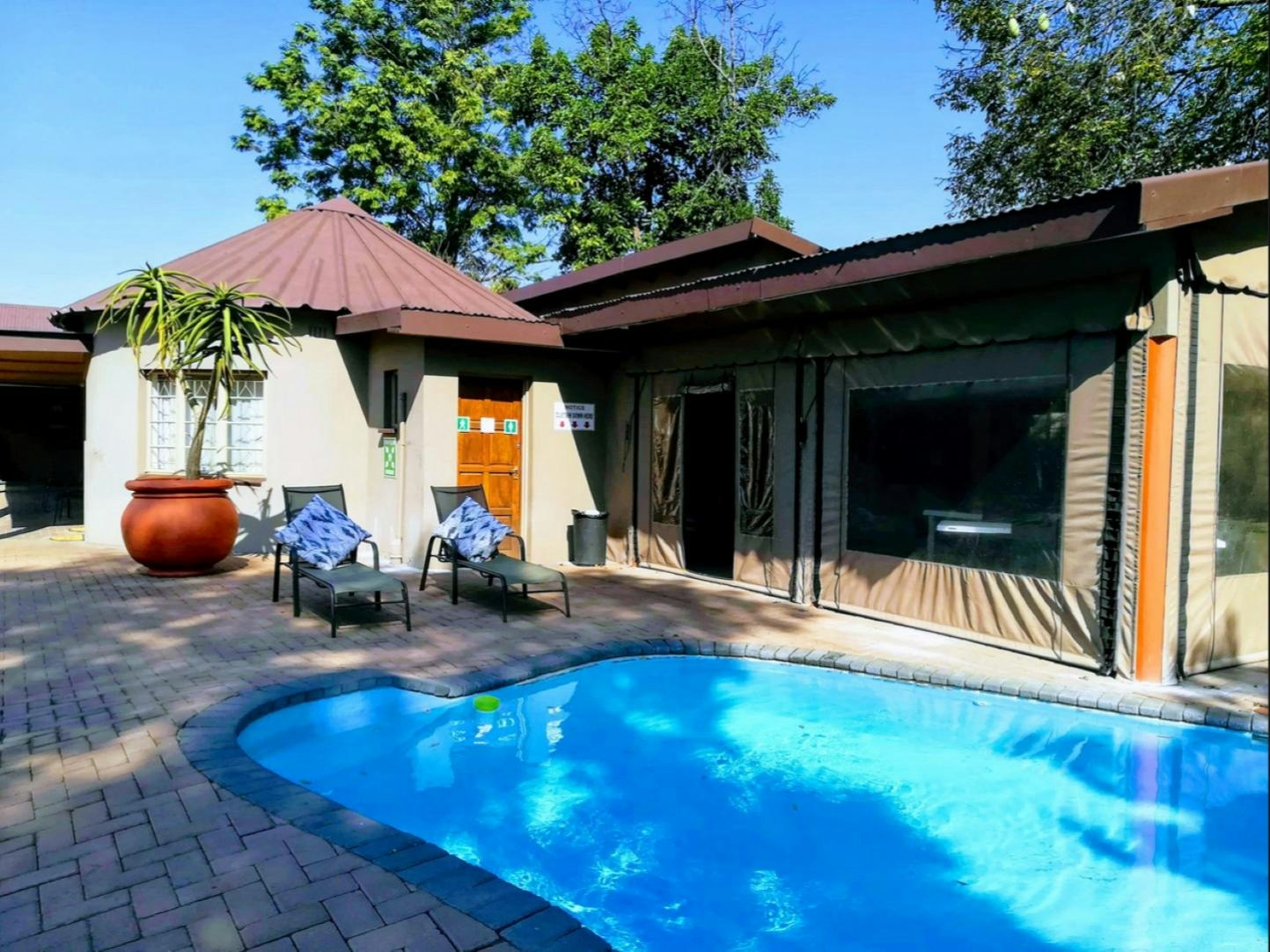 Grand Central Guesthouse Rustenburg image no 3 of 14