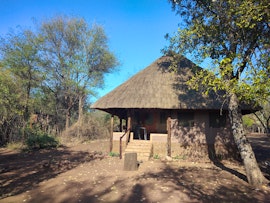 Limpopo Accommodation at Nthakeni Bush & River Cottages | Viya