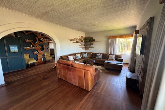 Twelve First Avenue Holiday Home