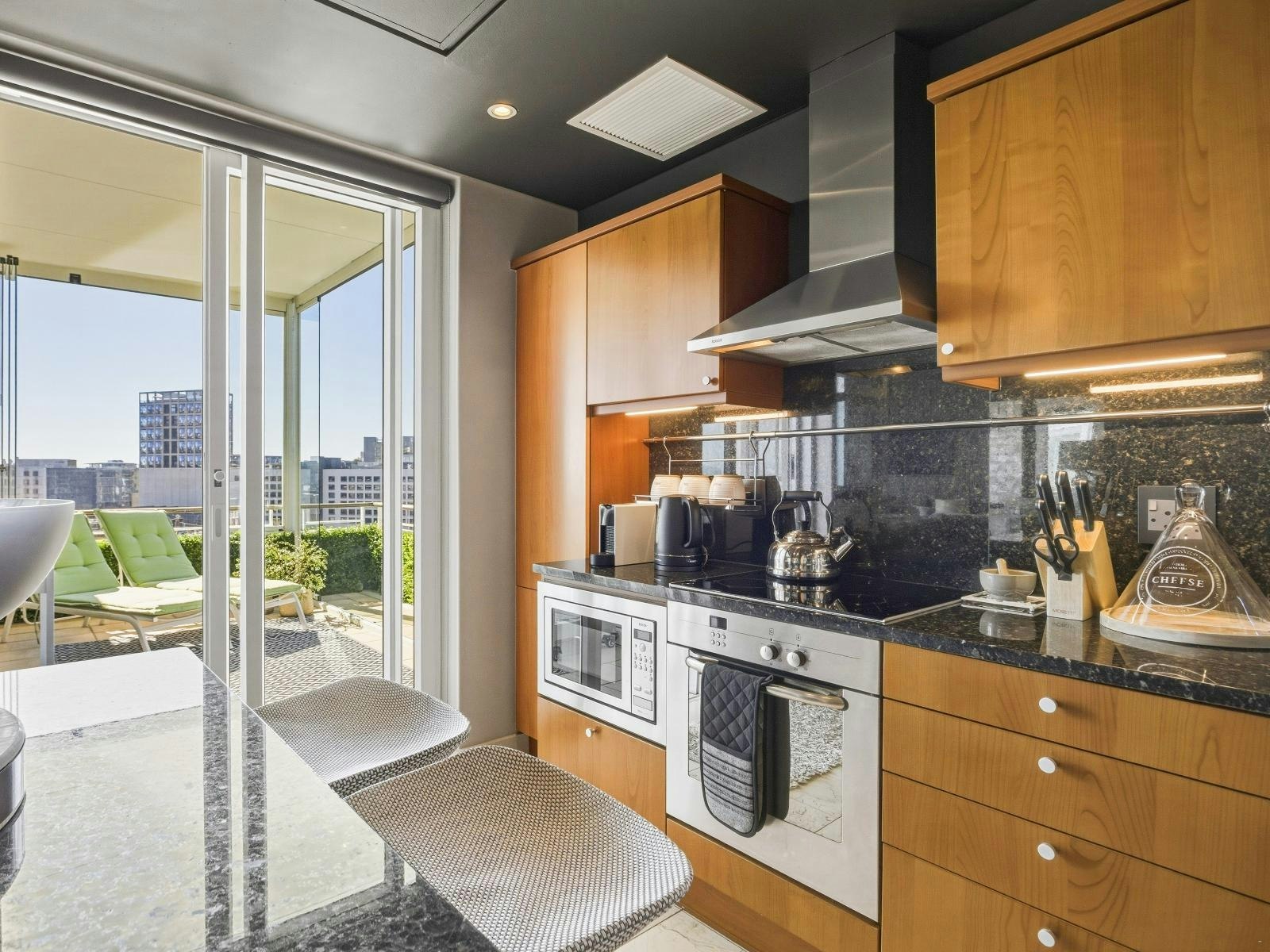 Mountain Marina - One Bedroom Luxury Premier 1 image no 5 of 25