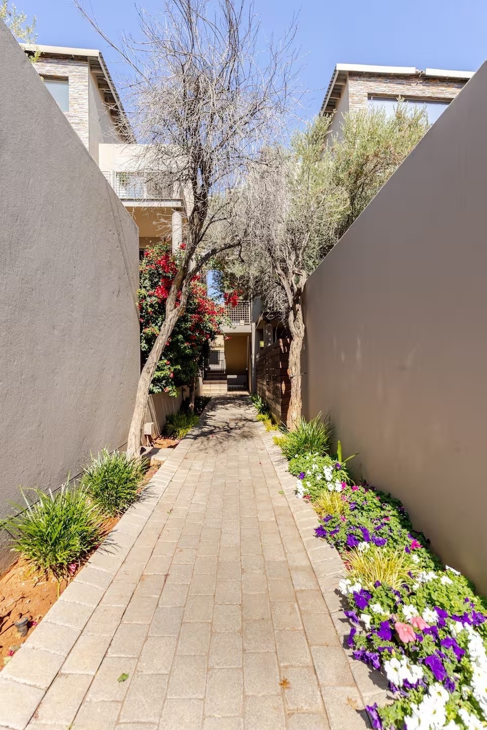 Eastbridge Off Kloof image no 40 of 40