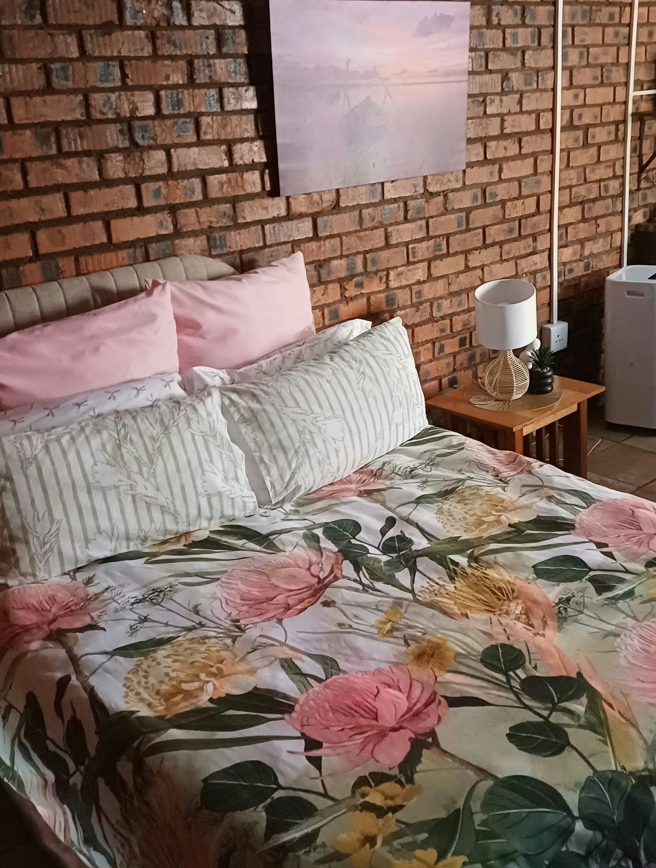 SHES Self-Catering image no 3 of 26