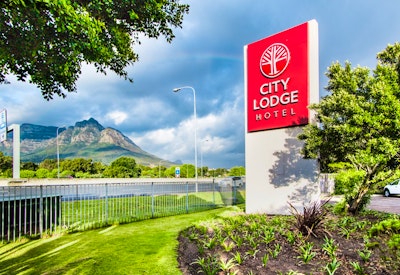  by City Lodge Hotel Pinelands | LekkeSlaap