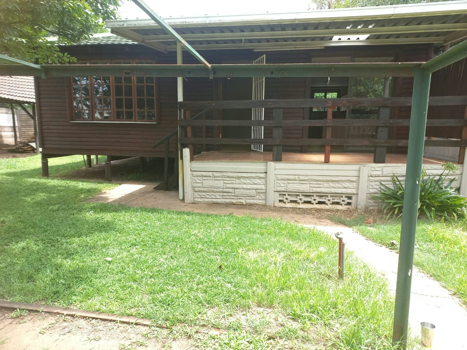 Private Log Cabin image no 1 of 7