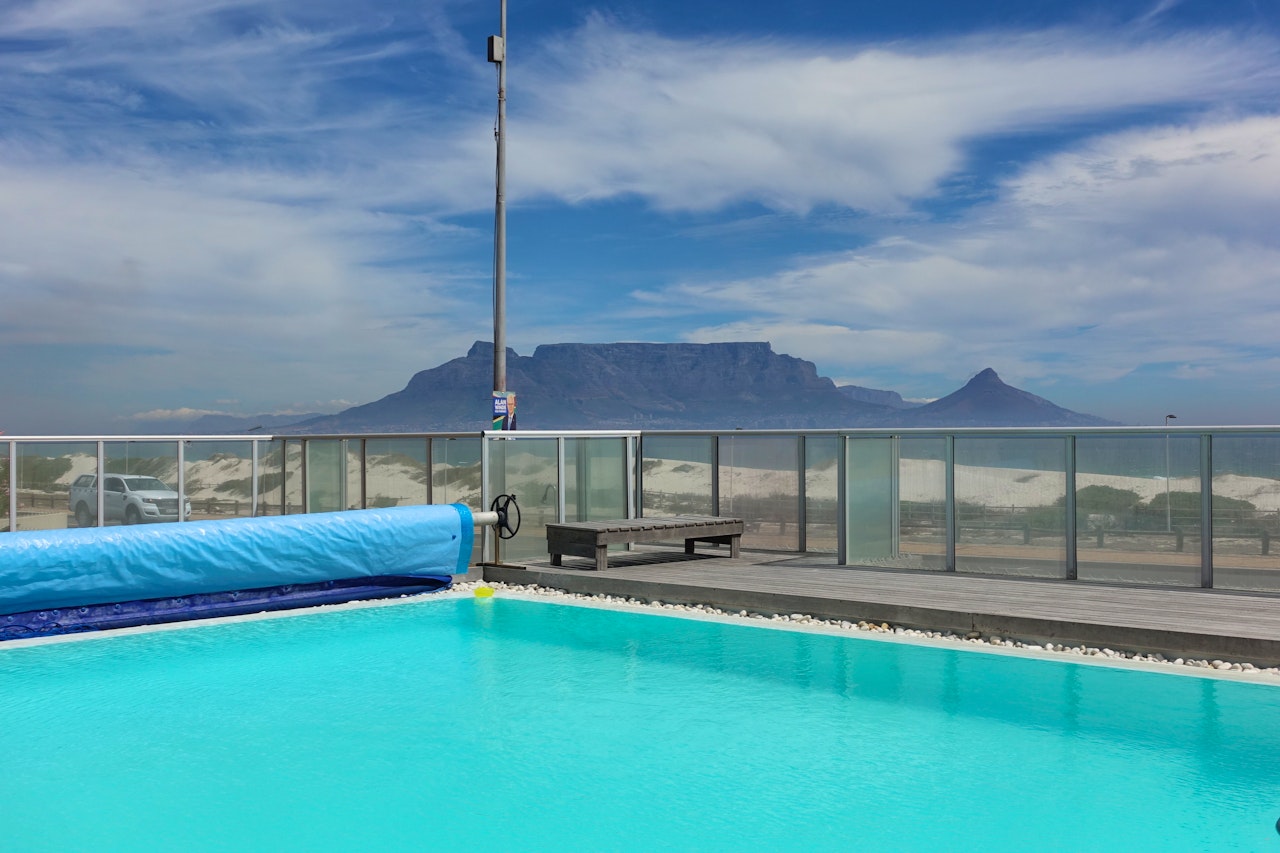 Bloubergstrand Accommodation at  | Viya