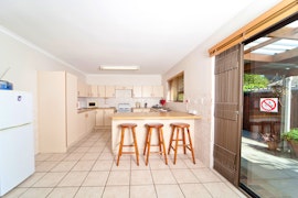 Northern Suburbs Accommodation at De Keurboom Guesthouse | Viya