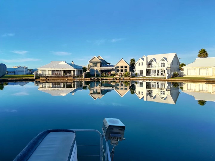 Jeffreys Bay Accommodation at Abaco | Viya