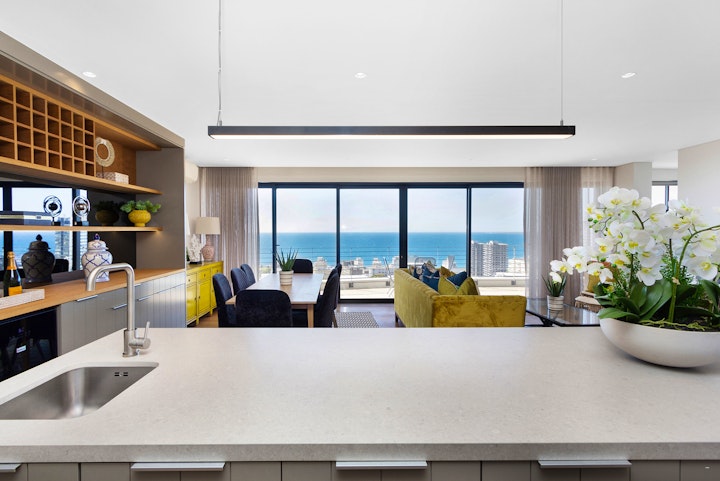 Cape Town Accommodation at Alpha One 501 | Viya