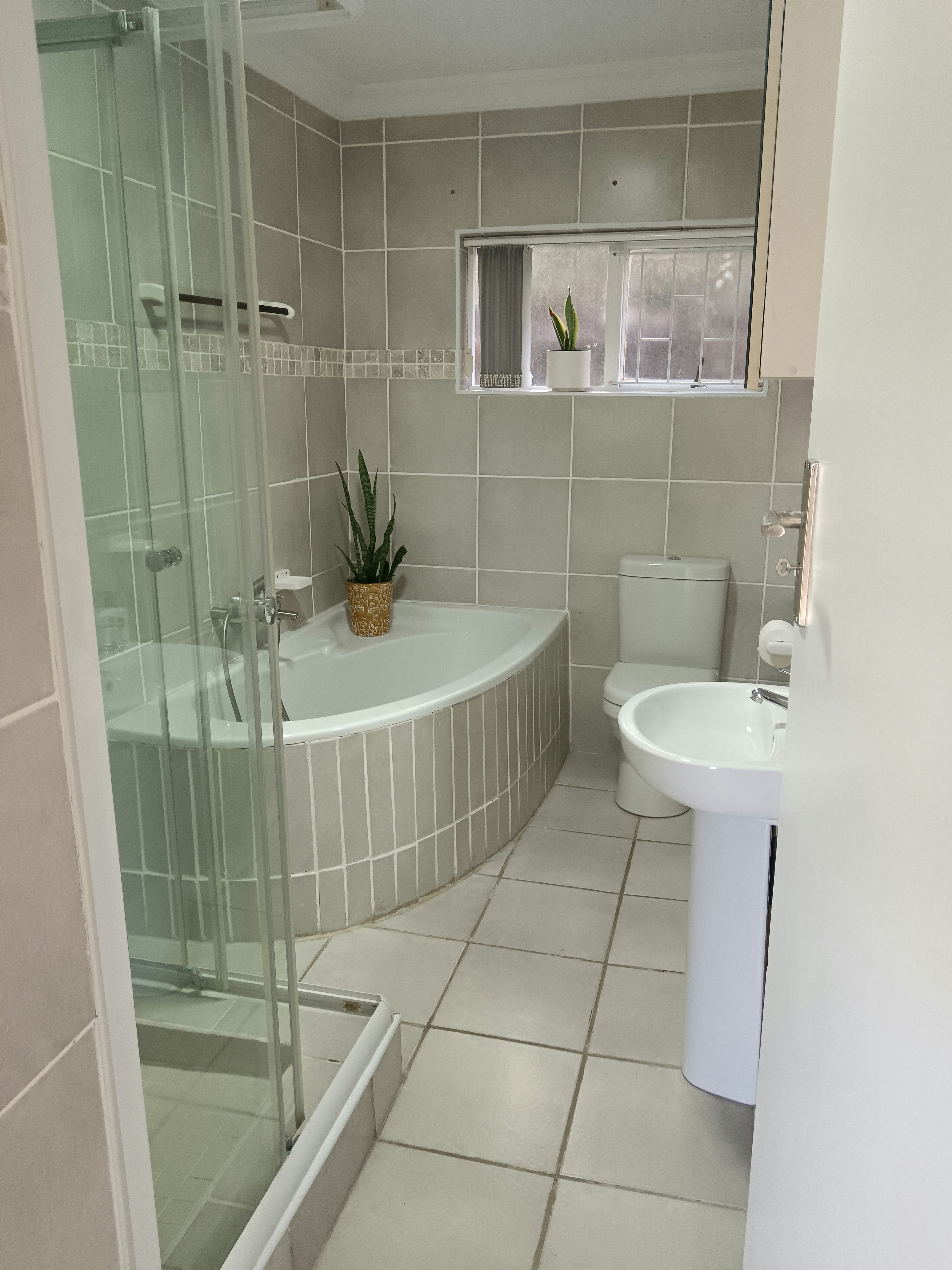 Lazy Days Apartments - JBay @ Point image no 14 of 19