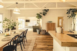 Overberg Accommodation at Oaktree Estate | Viya