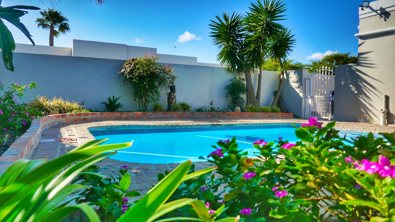 Bloubergstrand Accommodation at  | Viya