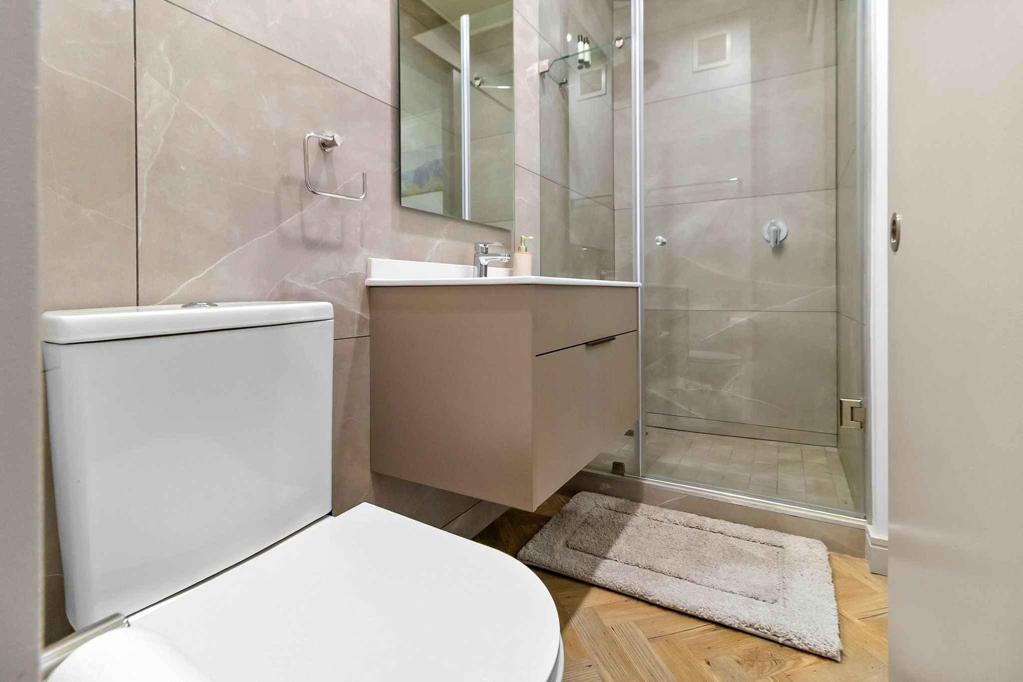 One Rosebank 151 image no 8 of 22