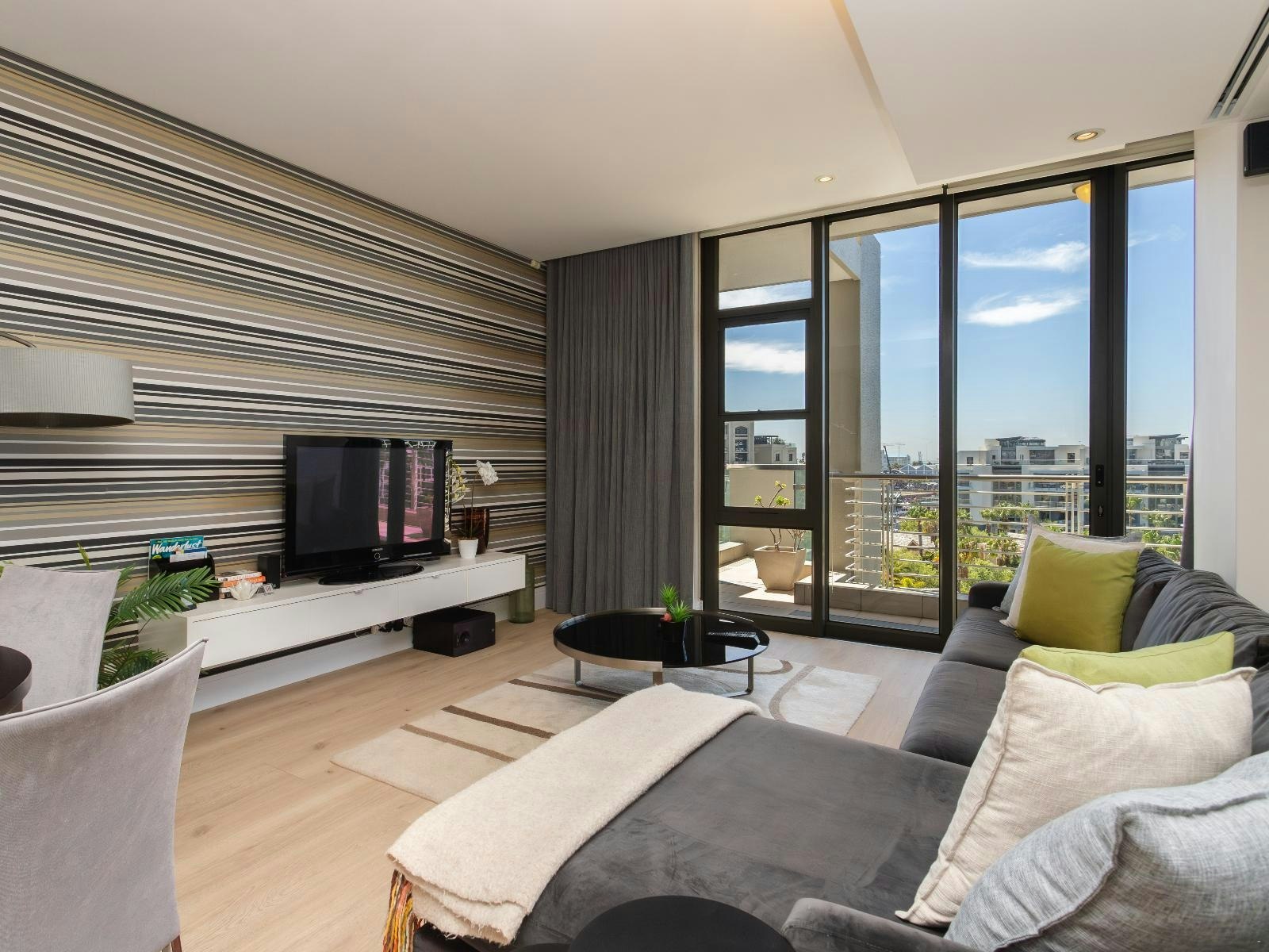 Mountain Marina - One Bedroom Premier 7 image no 2 of 13