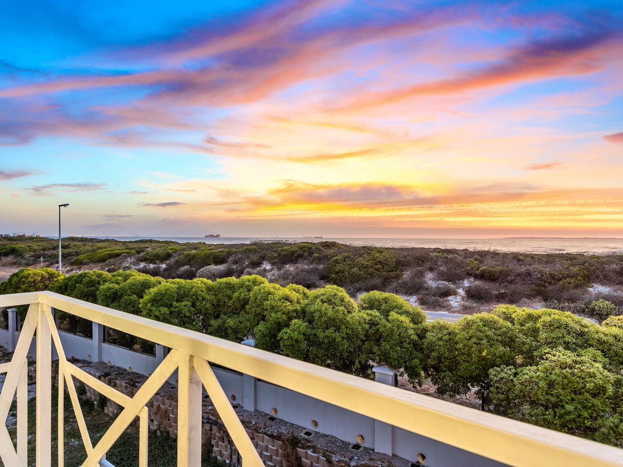 Bloubergstrand Accommodation at  | Viya