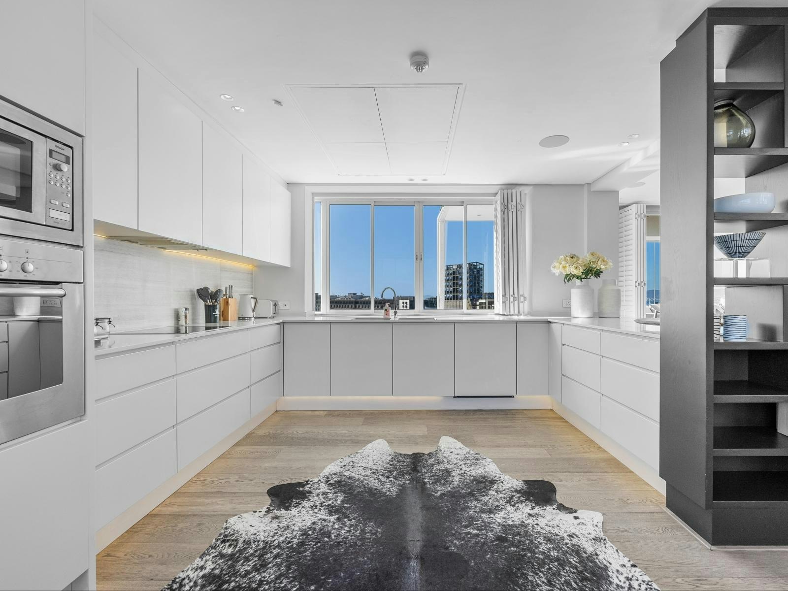 Mountain Marina - Three Bedroom Luxury Premier Penthouse 2 image no 3 of 17