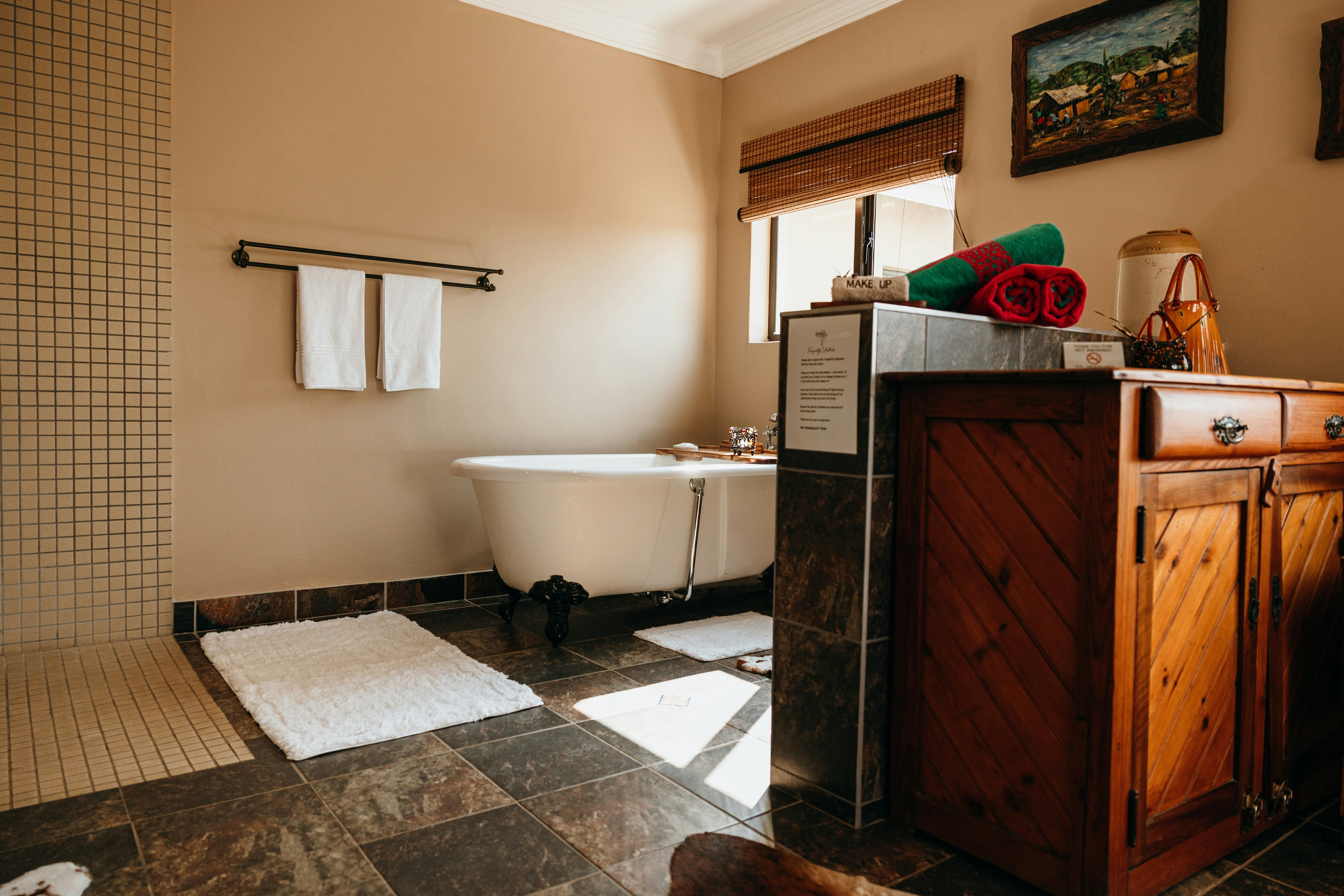 Tranquility Ukuthula Self Catering Game Farm House with Hot Tub image no 60 of 118