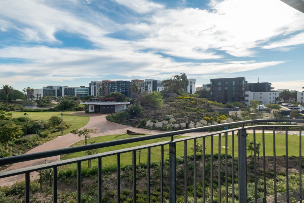 2 Bed Apartment – On Park Unit 315 image no 13 of 29
