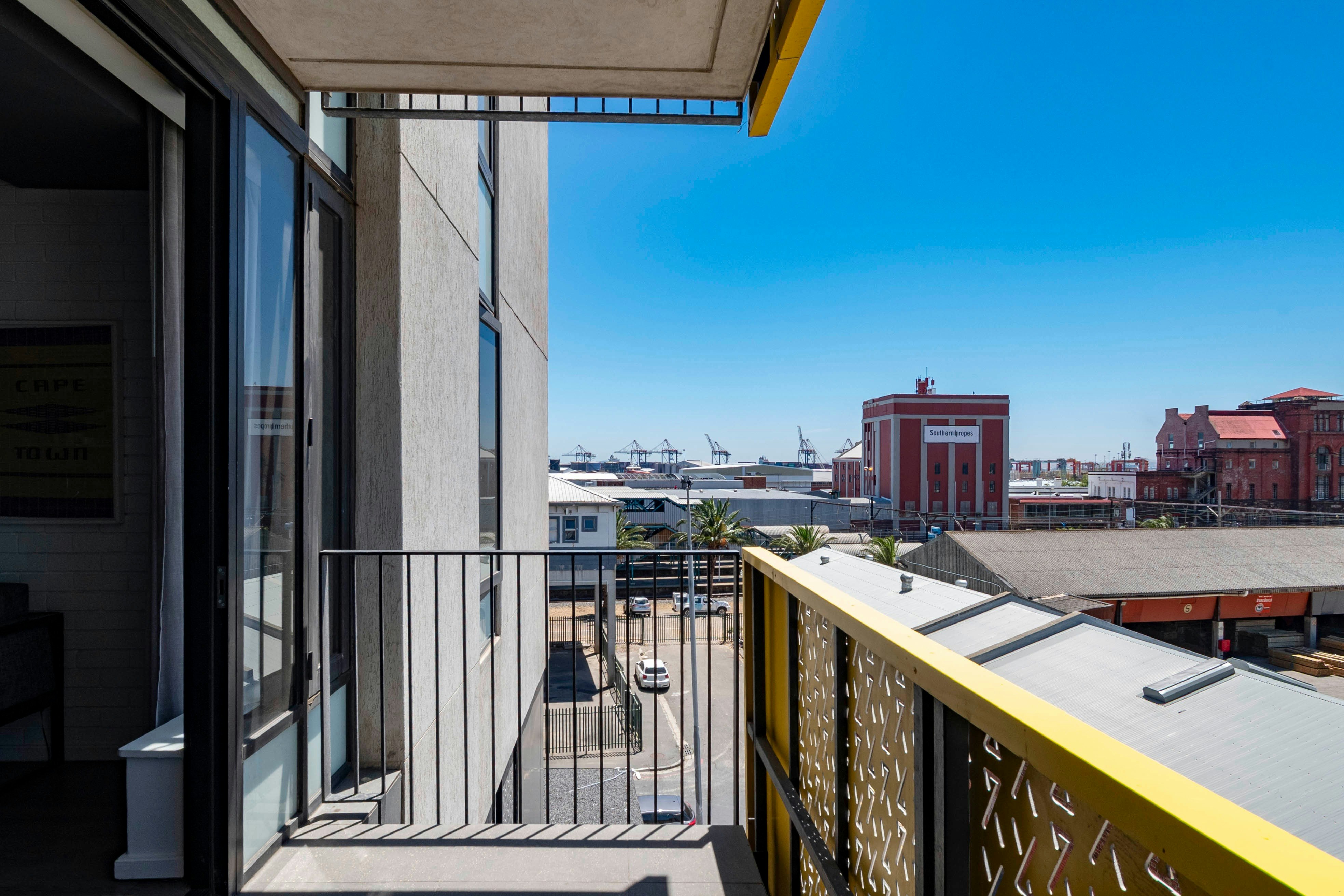 WEX 1 City Living | Modern 2-Bedroom image no 18 of 18