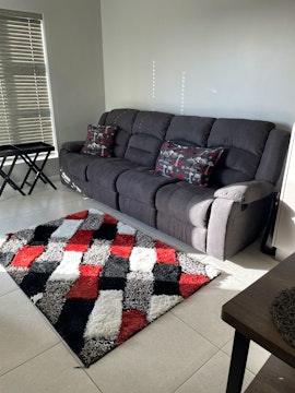 Northern Suburbs Accommodation at Rozama’s little nest | Viya