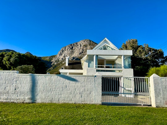 Hermanus Accommodation at  | Viya