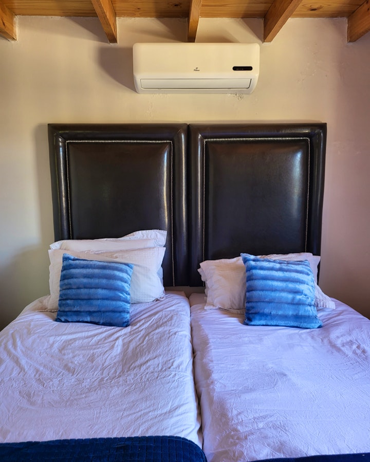 Western Cape Accommodation at Cozy Lake Cottage | Viya