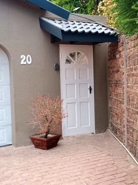 Johannesburg Accommodation at 20onPloverToo | Viya