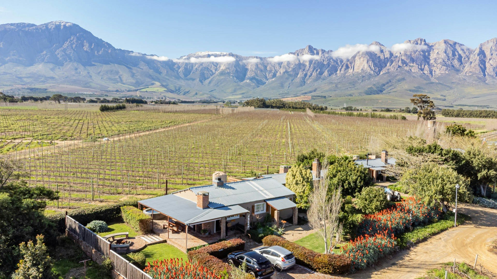 Seven Oaks Vineyard Cottages image no 7 of 14