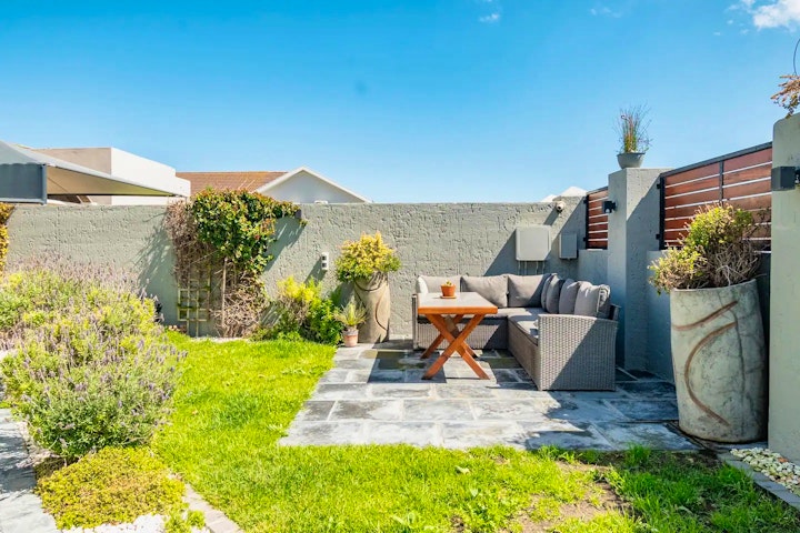 Cape Town Accommodation at Nel on Pelican Parade | Viya