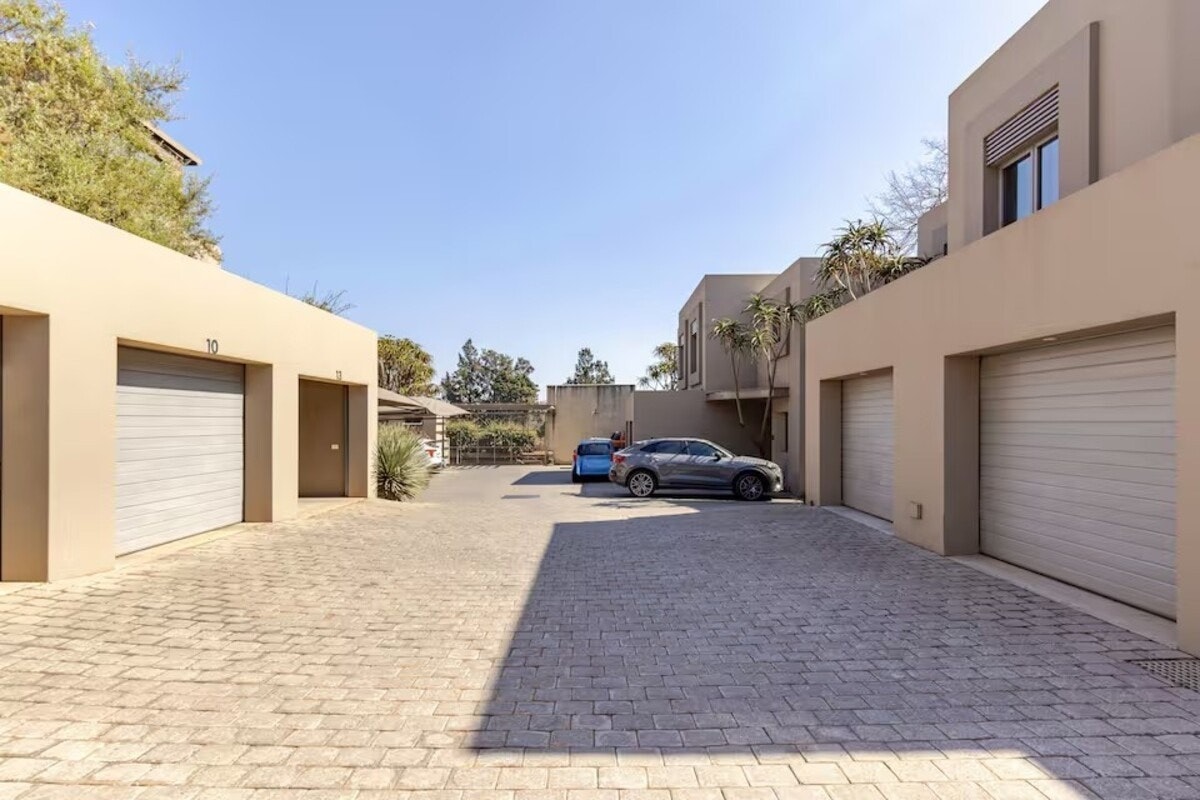Eastbridge Off Kloof image no 38 of 40