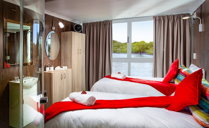 Free State Accommodation at Karoo Queen Houseboat | Viya