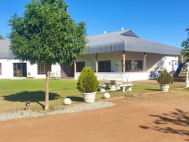 North West Accommodation at Die Geel Huis Guesthouse | Viya